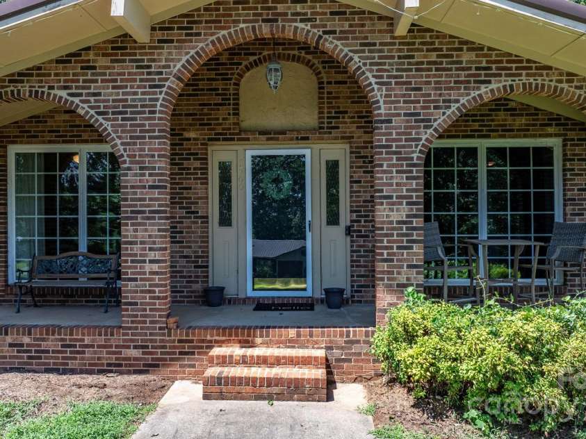 1560 Lafayette Avenue, Hudson, NC 28638.  MLS# CAR4277922, YatesRealty ID 25644. 