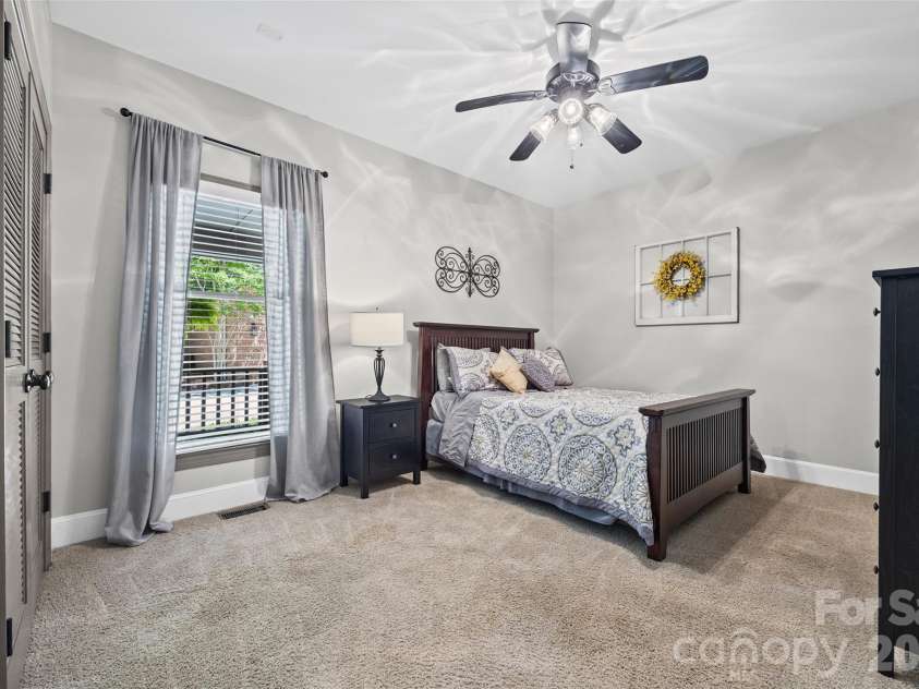 16105 Langston Drive, Charlotte, NC 28278.  MLS# CAR4383819, YatesRealty ID 25644. 