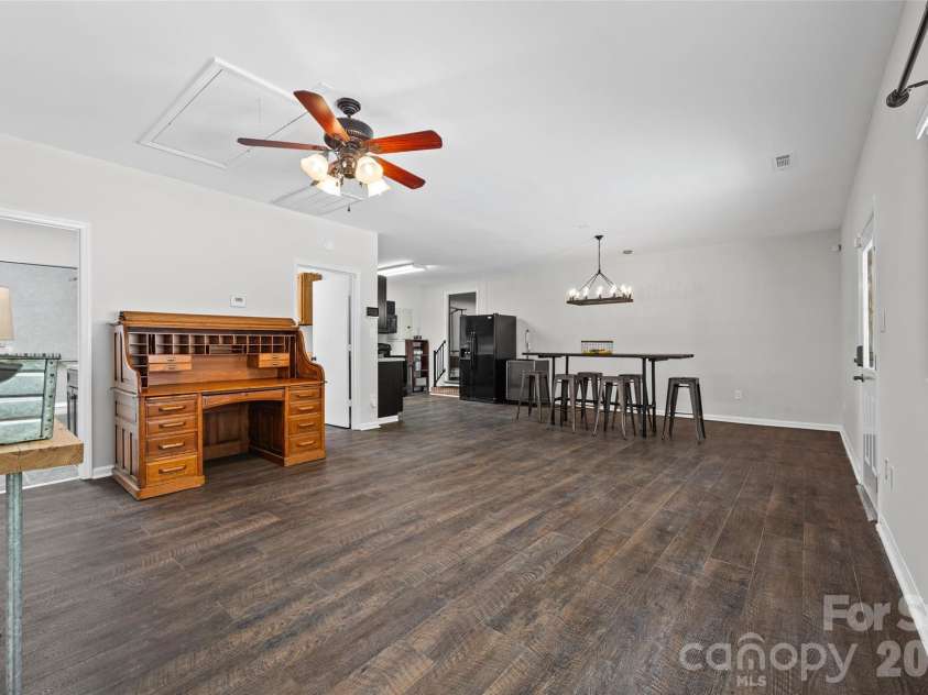 16105 Langston Drive, Charlotte, NC 28278.  MLS# CAR4383819, YatesRealty ID 25644. 