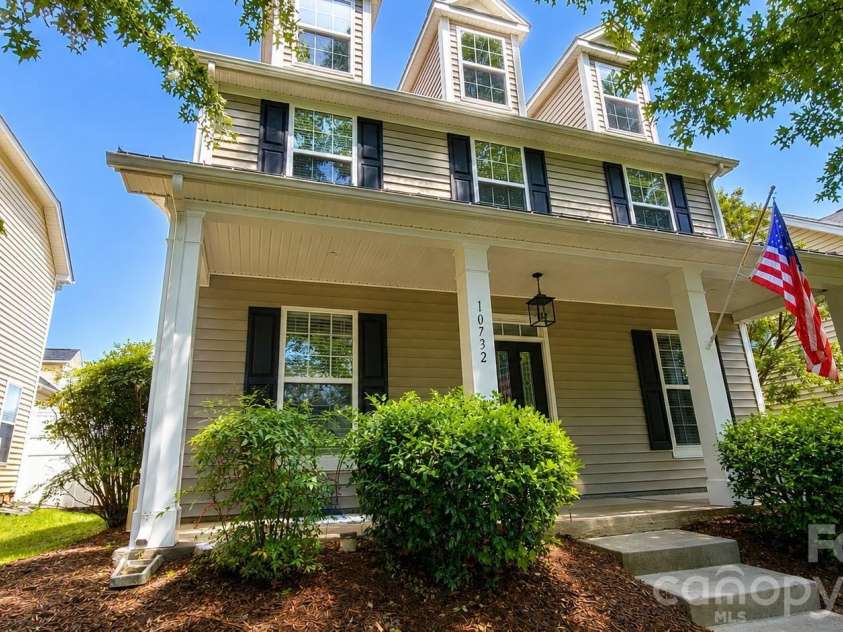 10732 Trolley Run Drive, Cornelius, NC 28031.  MLS# CAR4385507, YatesRealty ID 25645. 