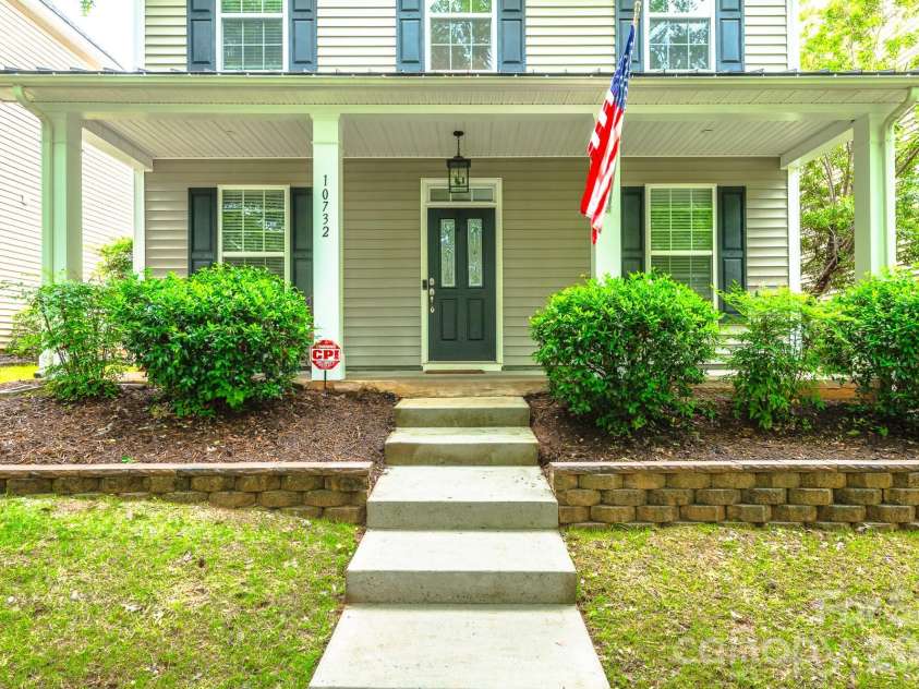 10732 Trolley Run Drive, Cornelius, NC 28031.  MLS# CAR4385507, YatesRealty ID 25645. 
