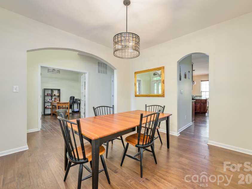 10732 Trolley Run Drive, Cornelius, NC 28031.  MLS# CAR4385507, YatesRealty ID 25645. 