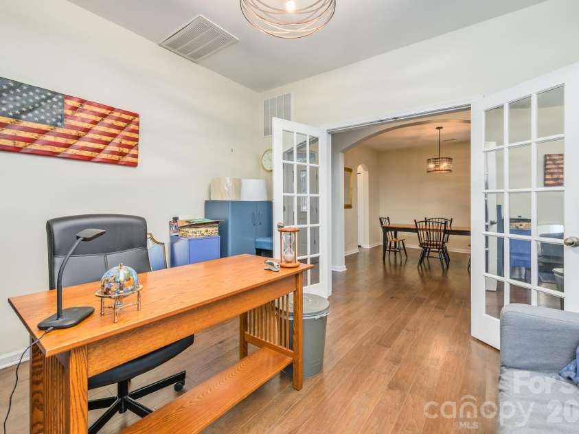 10732 Trolley Run Drive, Cornelius, NC 28031.  MLS# CAR4385507, YatesRealty ID 25645. 
