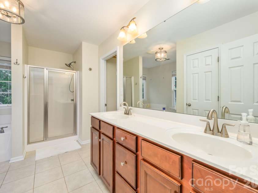 10732 Trolley Run Drive, Cornelius, NC 28031.  MLS# CAR4385507, YatesRealty ID 25645. 