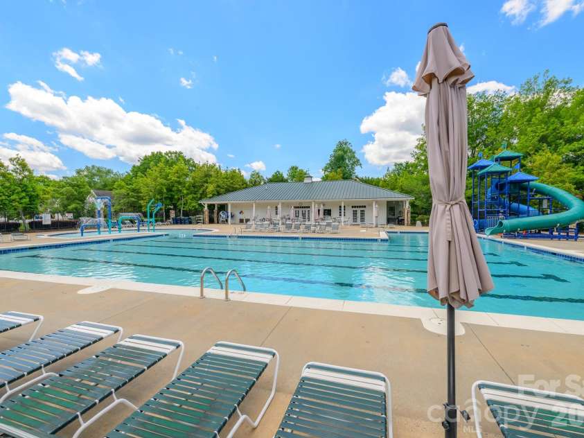 10732 Trolley Run Drive, Cornelius, NC 28031.  MLS# CAR4385507, YatesRealty ID 25645. 