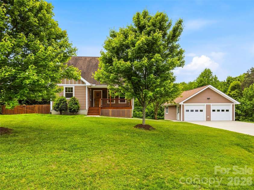 235 Hidden Knoll Drive, Hendersonville, NC 28792.  MLS# CAR4378811, YatesRealty ID 25646. 