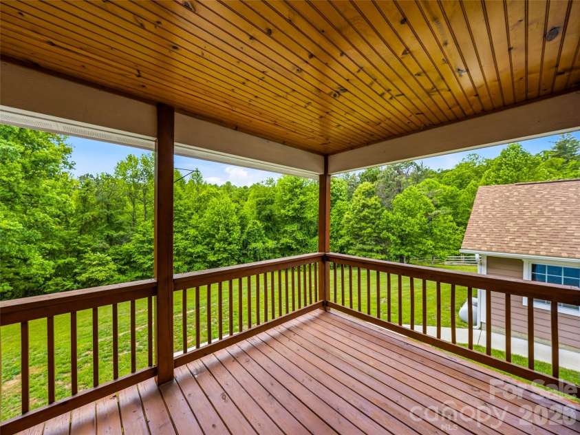 235 Hidden Knoll Drive, Hendersonville, NC 28792.  MLS# CAR4378811, YatesRealty ID 25646. 