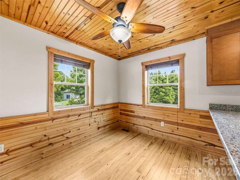 235 Hidden Knoll Drive, Hendersonville, NC 28792.  MLS# CAR4378811, YatesRealty ID 25646. 
