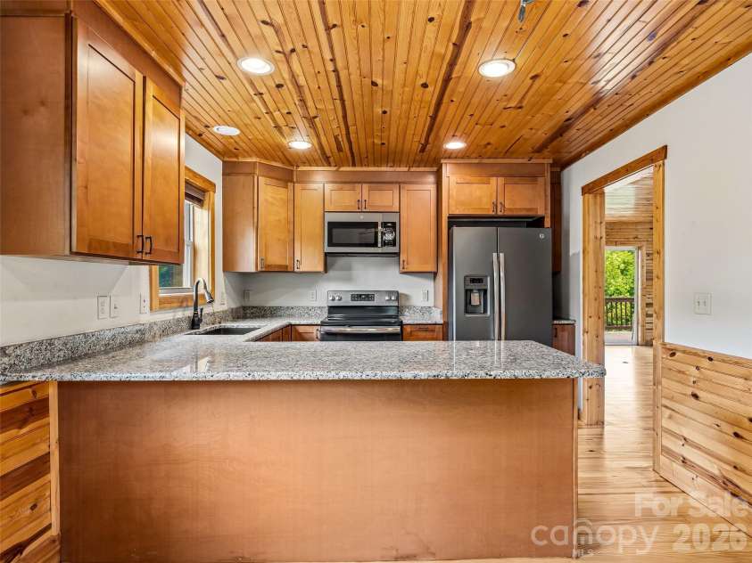 235 Hidden Knoll Drive, Hendersonville, NC 28792.  MLS# CAR4378811, YatesRealty ID 25646. 