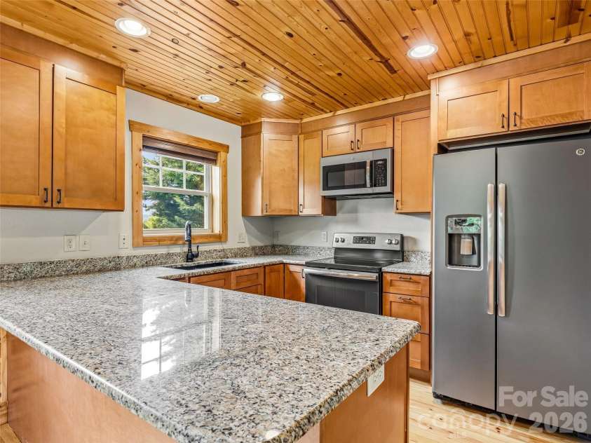 235 Hidden Knoll Drive, Hendersonville, NC 28792.  MLS# CAR4378811, YatesRealty ID 25646. 