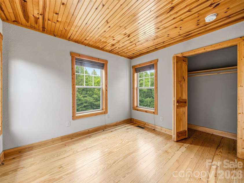 235 Hidden Knoll Drive, Hendersonville, NC 28792.  MLS# CAR4378811, YatesRealty ID 25646. 