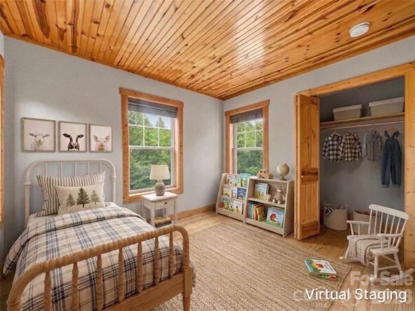 235 Hidden Knoll Drive, Hendersonville, NC 28792.  MLS# CAR4378811, YatesRealty ID 25646. 