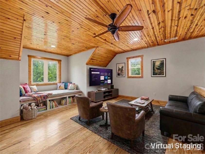 235 Hidden Knoll Drive, Hendersonville, NC 28792.  MLS# CAR4378811, YatesRealty ID 25646. 