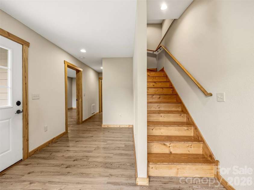 235 Hidden Knoll Drive, Hendersonville, NC 28792.  MLS# CAR4378811, YatesRealty ID 25646. 