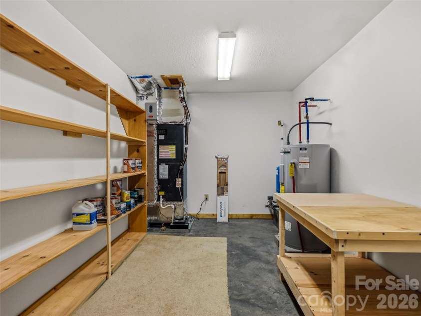 235 Hidden Knoll Drive, Hendersonville, NC 28792.  MLS# CAR4378811, YatesRealty ID 25646. 