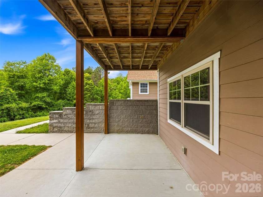 235 Hidden Knoll Drive, Hendersonville, NC 28792.  MLS# CAR4378811, YatesRealty ID 25646. 