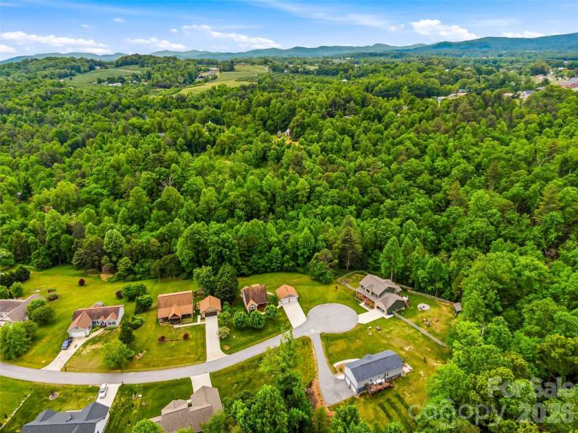 235 Hidden Knoll Drive, Hendersonville, NC 28792.  MLS# CAR4378811, YatesRealty ID 25646. 