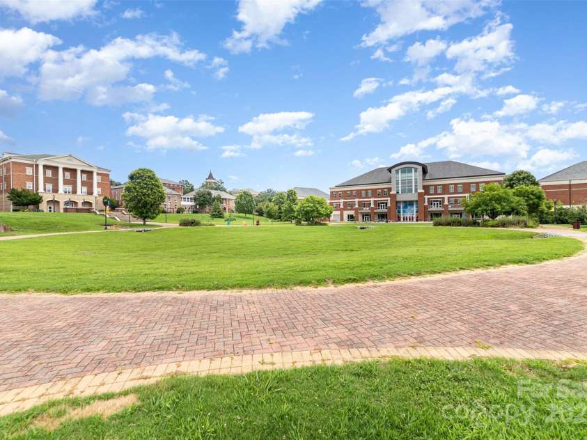 435 Kimbrook Court, Rock Hill, SC 29730.  MLS# CAR4268350, YatesRealty ID 25646. Winthrop University 2