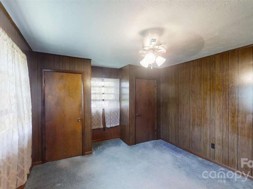 560 Bailey Mountain Road, Mars Hill, NC 28754.  MLS# CAR4279232, YatesRealty ID 25648. 