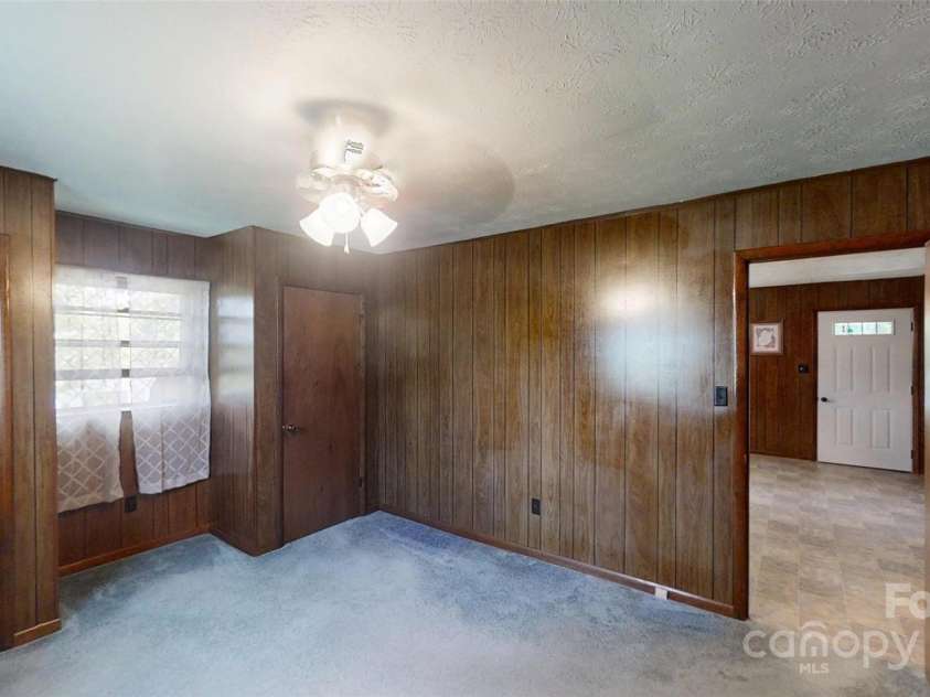 560 Bailey Mountain Road, Mars Hill, NC 28754.  MLS# CAR4279232, YatesRealty ID 25648. 