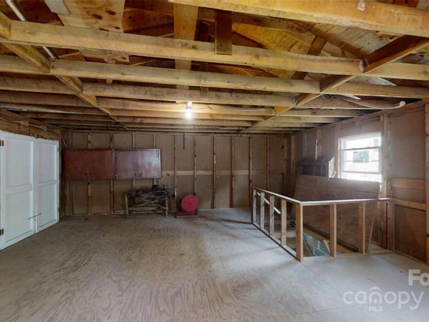 560 Bailey Mountain Road, Mars Hill, NC 28754.  MLS# CAR4279232, YatesRealty ID 25648. 