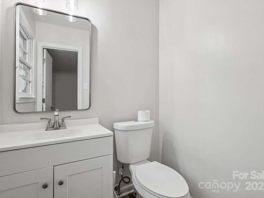 613 Davis Street, Lancaster, SC 29720.  MLS# CAR4270650, YatesRealty ID 25649. 