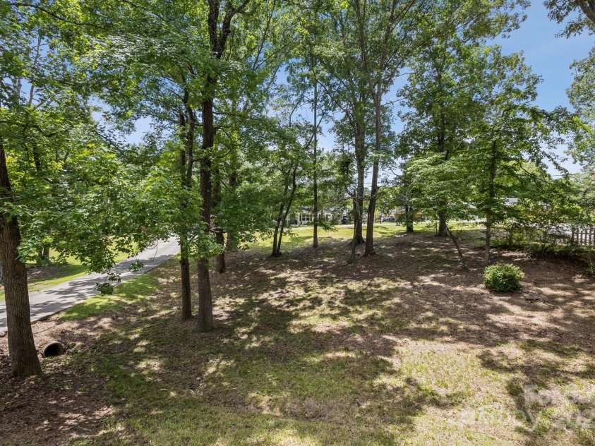 613 Davis Street, Lancaster, SC 29720.  MLS# CAR4270650, YatesRealty ID 25649. 