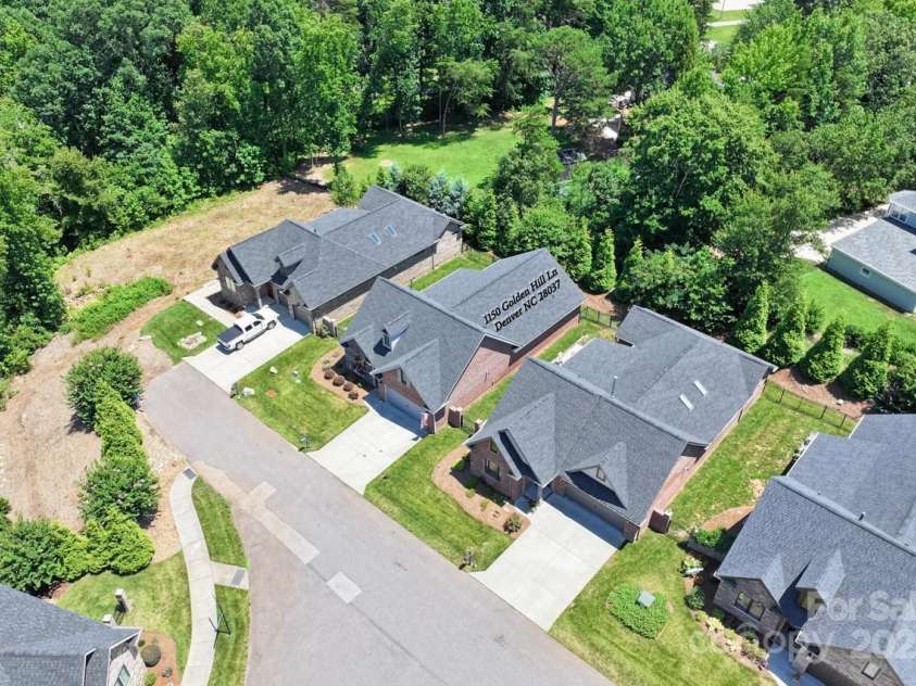 1150 Golden Hill Lane, Denver, NC 28037.  MLS# CAR4278089, YatesRealty ID 25650. Privacy can be found on a small lot