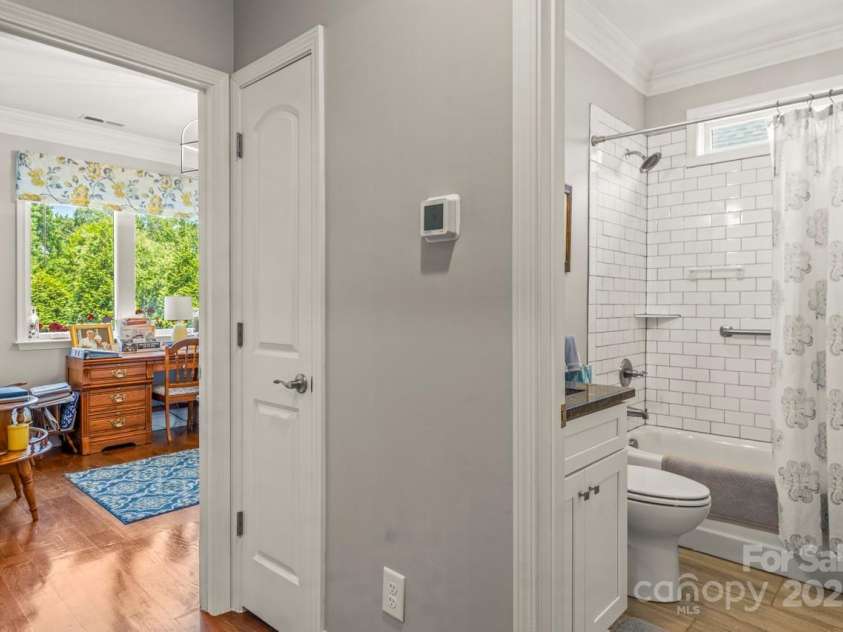 1150 Golden Hill Lane, Denver, NC 28037.  MLS# CAR4278089, YatesRealty ID 25650. The second bath is centrally located for easy access to the bedrooms and main living areas