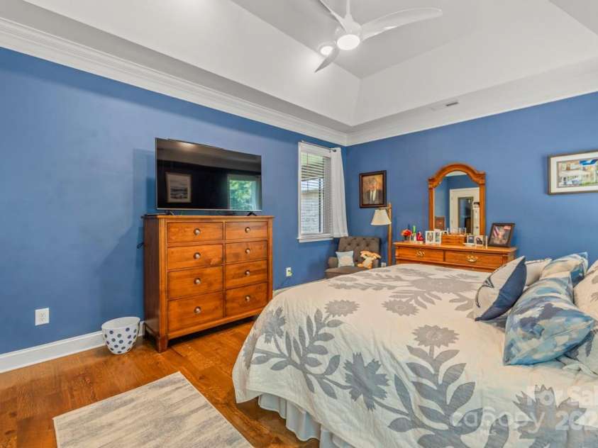 1150 Golden Hill Lane, Denver, NC 28037.  MLS# CAR4278089, YatesRealty ID 25650. The tranquil blue tones evoke a coastal calm