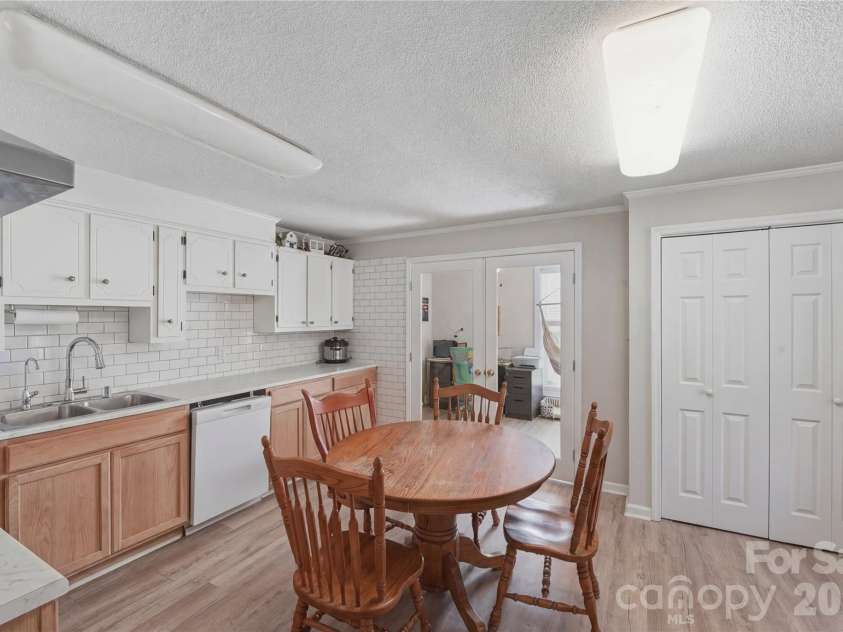 1372 Lucy Drive, Lincolnton, NC 28092.  MLS# CAR4345123, YatesRealty ID 25650. 