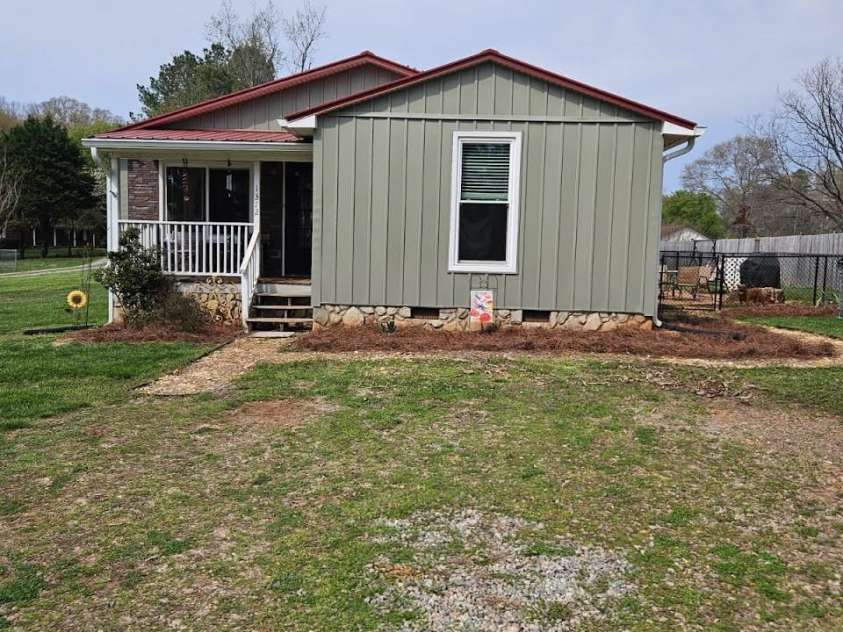 1372 Lucy Drive, Lincolnton, NC 28092.  MLS# CAR4345123, YatesRealty ID 25650. 