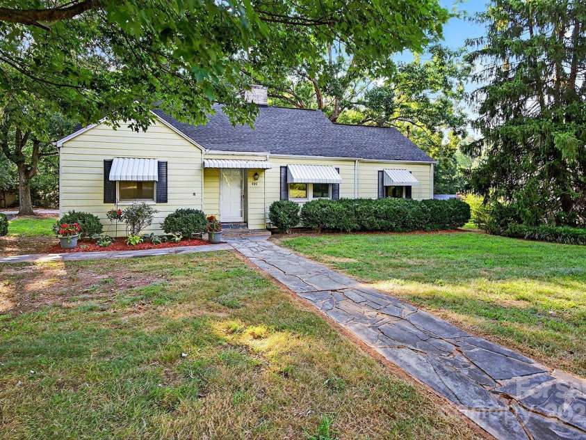 422 Wagner Street, Troutman, NC 28166.  MLS# CAR4273709, YatesRealty ID 25651. 