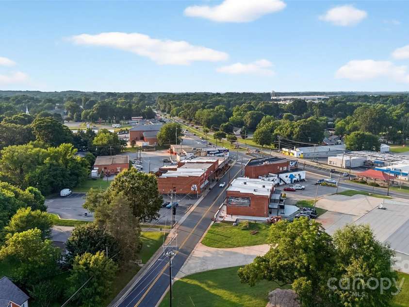 422 Wagner Street, Troutman, NC 28166.  MLS# CAR4273709, YatesRealty ID 25651. 