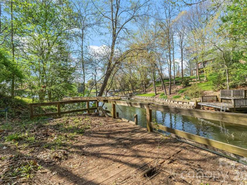 6047 Chaucer Lane, Granite Falls, NC 28630.  MLS# CAR4365756, YatesRealty ID 25651. 