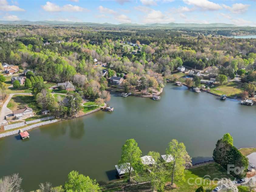 6047 Chaucer Lane, Granite Falls, NC 28630.  MLS# CAR4365756, YatesRealty ID 25651. 