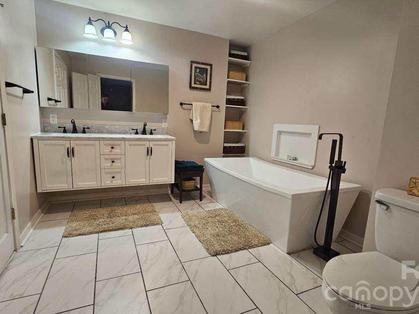 6047 Chaucer Lane, Granite Falls, NC 28630.  MLS# CAR4365756, YatesRealty ID 25651. 
