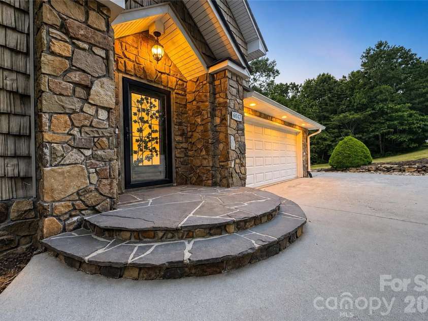6047 Chaucer Lane, Granite Falls, NC 28630.  MLS# CAR4414748, YatesRealty ID 25651. 