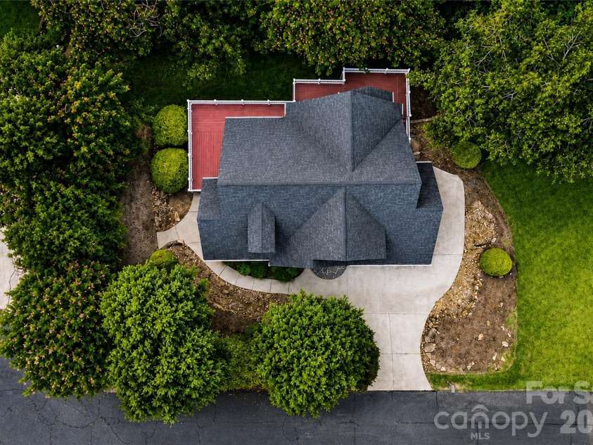 6047 Chaucer Lane, Granite Falls, NC 28630.  MLS# CAR4414748, YatesRealty ID 25651. 