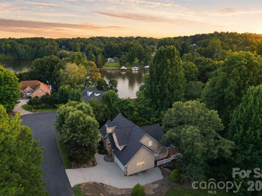 6047 Chaucer Lane, Granite Falls, NC 28630.  MLS# CAR4414748, YatesRealty ID 25651. 