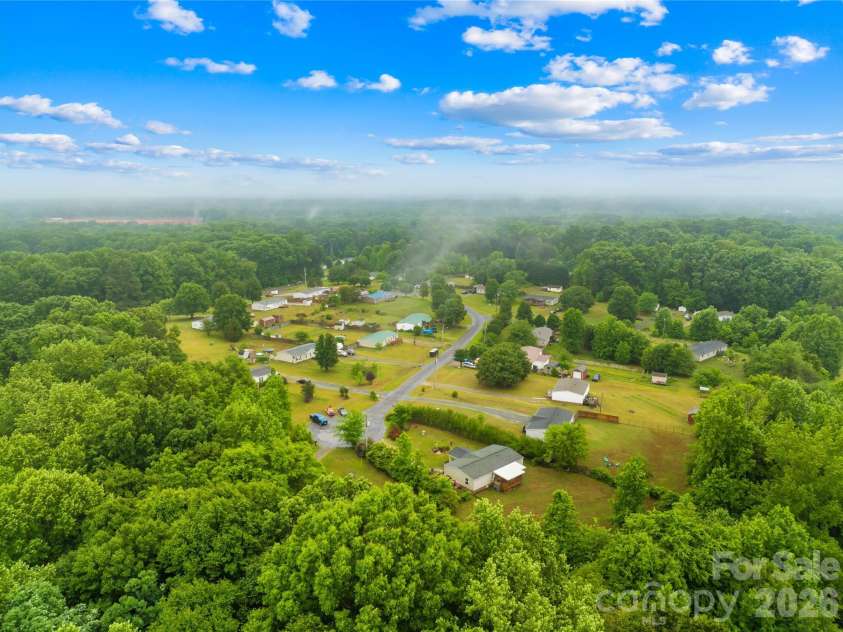139 Gayle Drive, Troutman, NC 28166.  MLS# CAR4375168, YatesRealty ID 25654. 