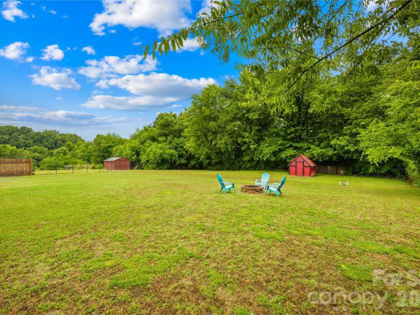 139 Gayle Drive, Troutman, NC 28166.  MLS# CAR4375168, YatesRealty ID 25654. Spacious backyard