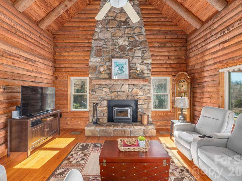 393 Carver Mountain Valley, Sylva, NC 28779.  MLS# CAR4333339, YatesRealty ID 25655. 