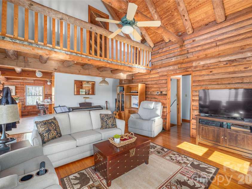 393 Carver Mountain Valley, Sylva, NC 28779.  MLS# CAR4333339, YatesRealty ID 25655. 