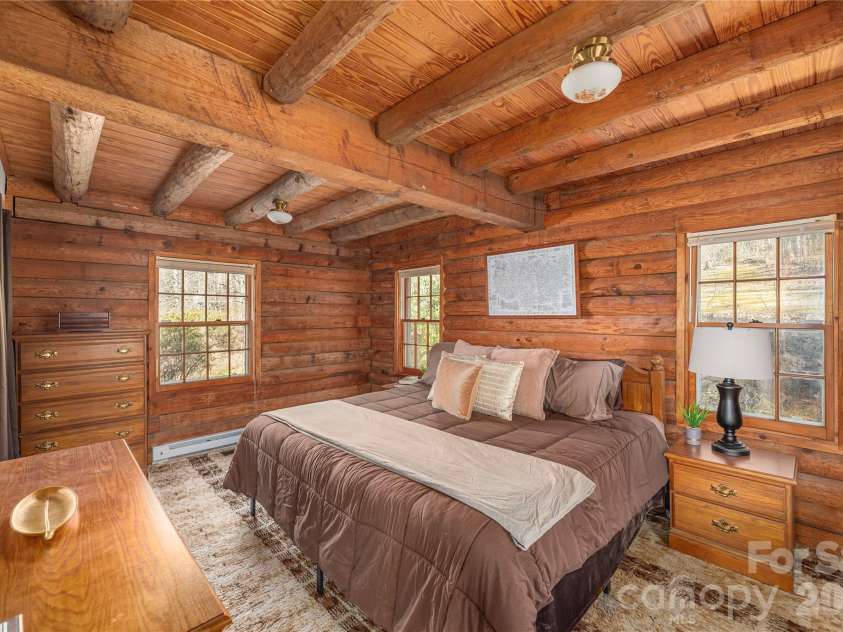 393 Carver Mountain Valley, Sylva, NC 28779.  MLS# CAR4333339, YatesRealty ID 25655. 