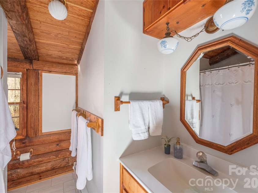 393 Carver Mountain Valley, Sylva, NC 28779.  MLS# CAR4333339, YatesRealty ID 25655. 
