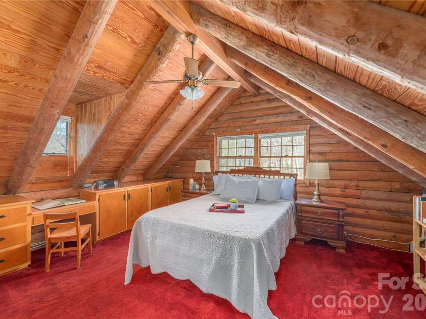 393 Carver Mountain Valley, Sylva, NC 28779.  MLS# CAR4333339, YatesRealty ID 25655. 