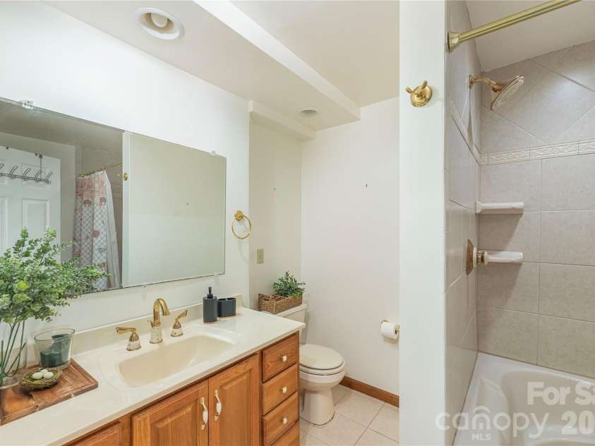 393 Carver Mountain Valley, Sylva, NC 28779.  MLS# CAR4333339, YatesRealty ID 25655. 