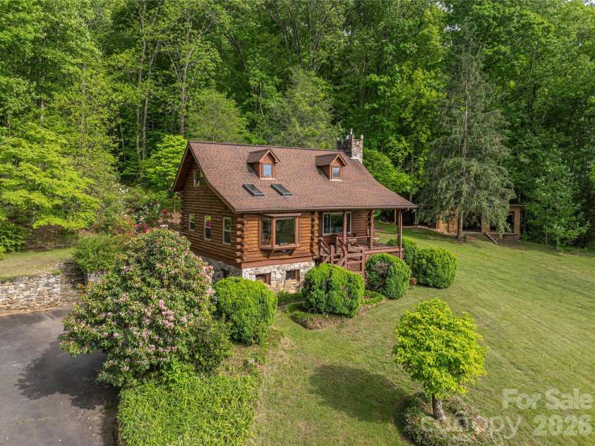 393 Carver Mountain Valley, Sylva, NC 28779.  MLS# CAR4333339, YatesRealty ID 25655. 