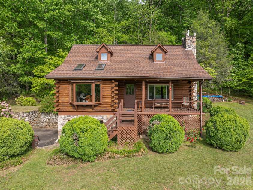 393 Carver Mountain Valley, Sylva, NC 28779.  MLS# CAR4333339, YatesRealty ID 25655. 